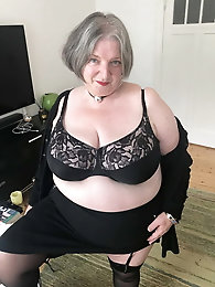 Hottest chubby M-I-L-Fs are posing undressed on camera