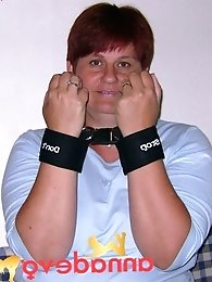 A curvaceous MILF enjoys sex so much that she wants to be in porn.