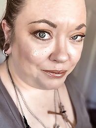 A pervert fat woman has a great passion for oral sex