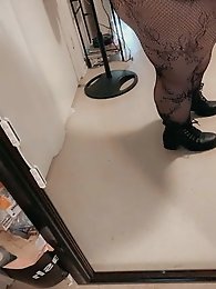 Attractive thick females are posing nude for fun