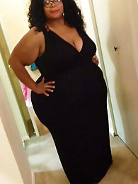 Elegant plump businesswomen are getting naked on pics