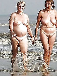 Blondie BBW GF is masturbating